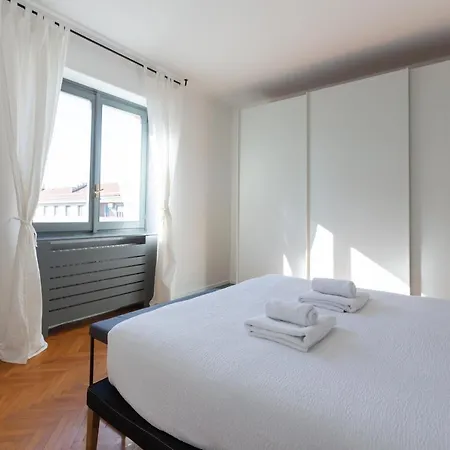 Sant'ambrogio Bright And Stylish Flat Apartament