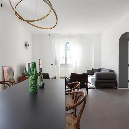 Sant'ambrogio Bright And Stylish Flat Apartament