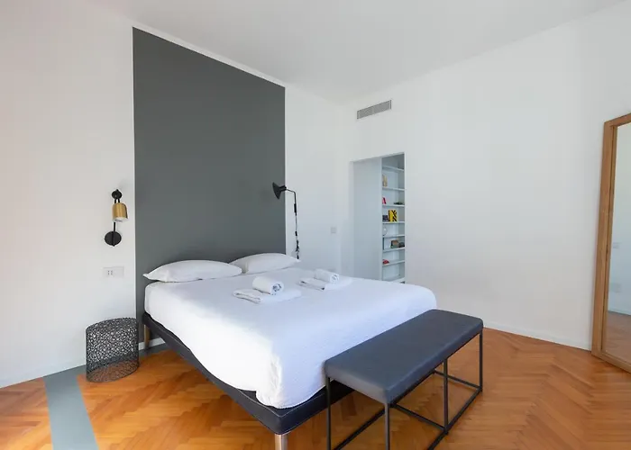 Sant'ambrogio Bright And Stylish Flat Apartament