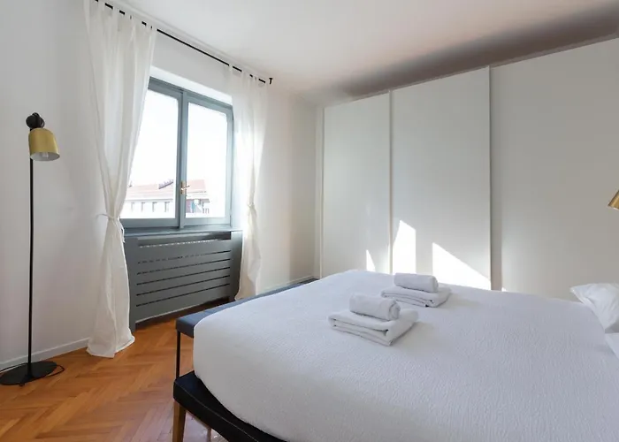 Sant'ambrogio Bright And Stylish Flat Apartament